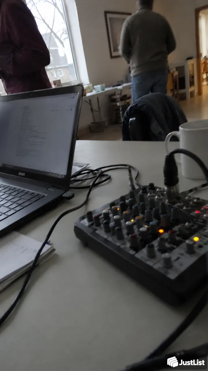 Party DJ and music planning