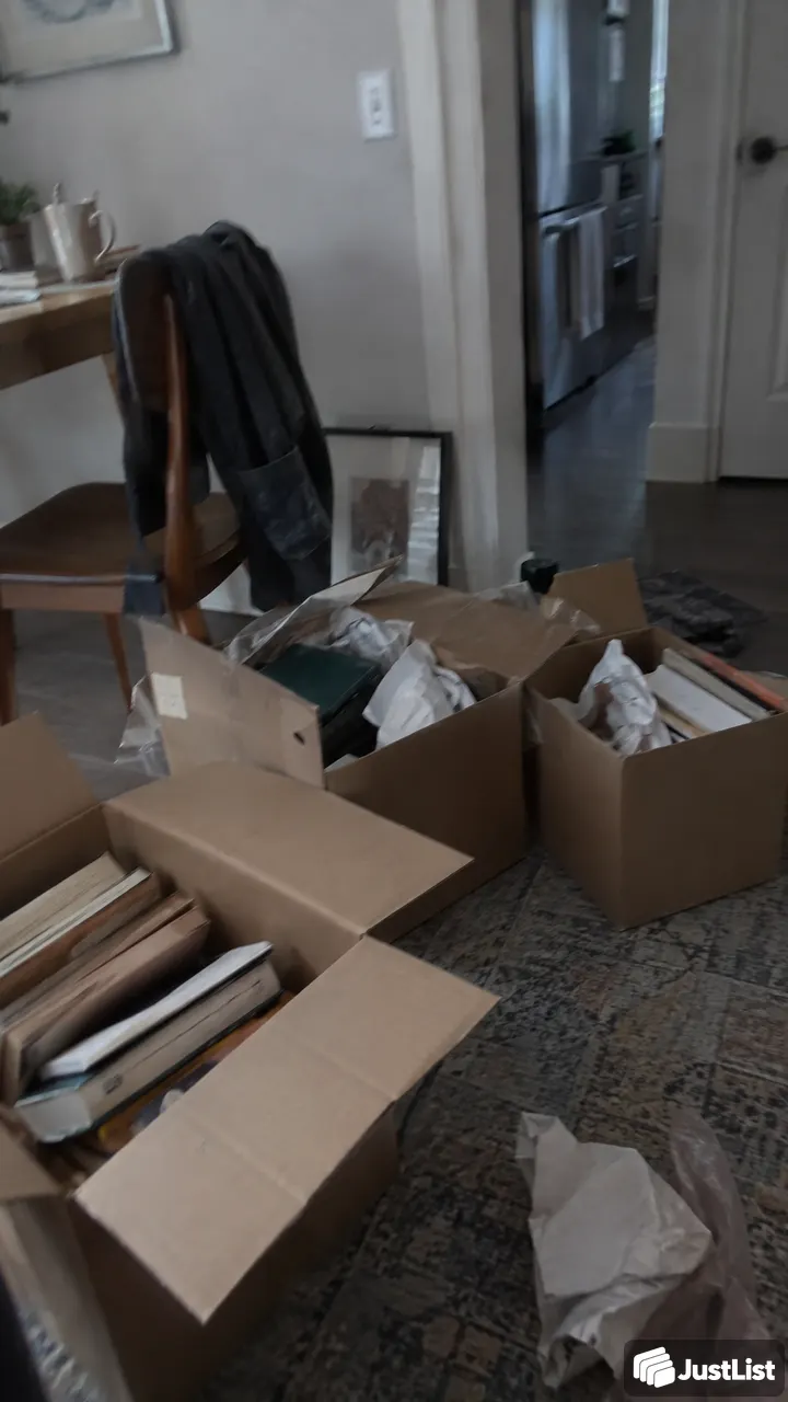 Boxes packed by room, not by panic · Orange County