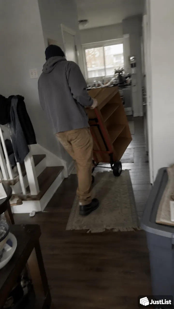 Philadelphia: A few unwanted items or a bigger load