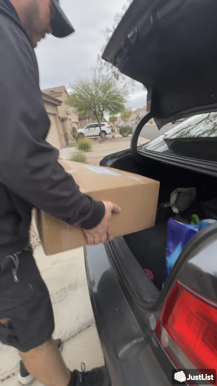 Phoenix: Local courier for ordinary packages