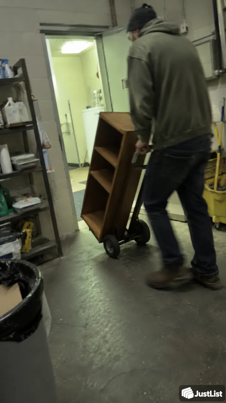Portland: Household junk pickup — send photos