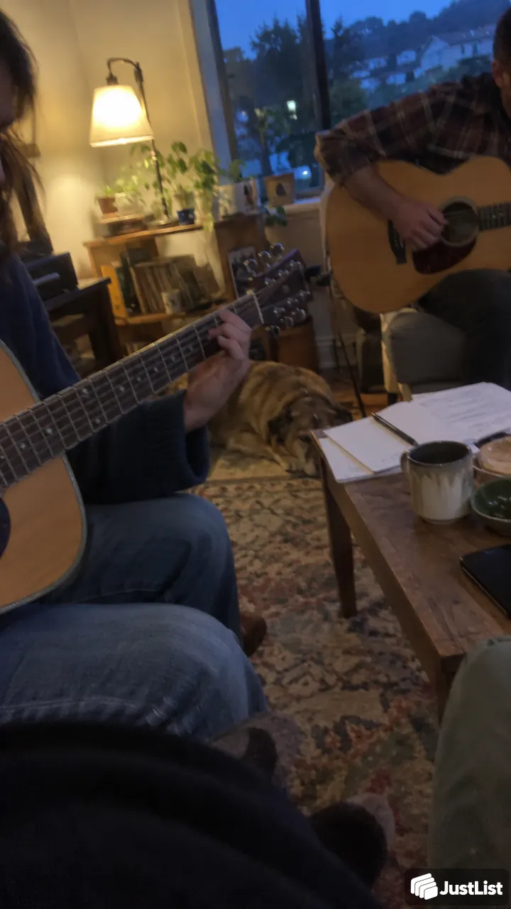 Music lessons with a song you actually want to play